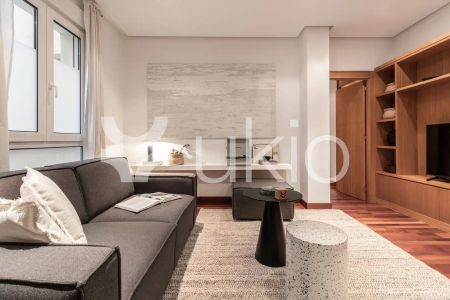Apartamento de alquiler en Calle de Fernán González, Goya - Photo 2