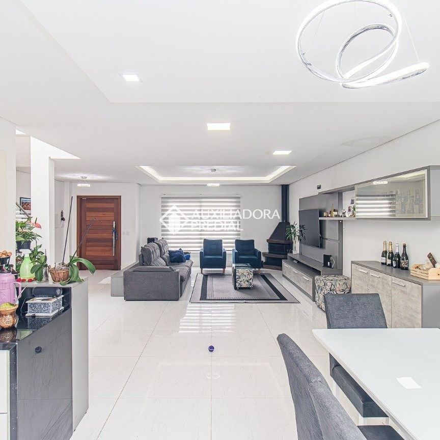 Casa em Condomínio com 3 quartos e 176m² para alugar em Aberta dos Morros, Porto Alegre. - Photo 1