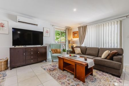 FULLY FURNISHED FAMILY LIVING GREAT LOCATION IN A QUIET CUL-DE-SAC - Photo 2