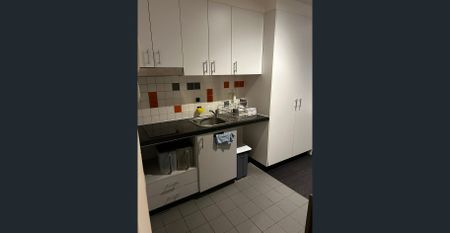 Furnished Studio apartment perfect for student living - available early March - Photo 3