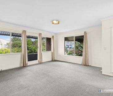 Wake Up Near the Waves - Top Floor Kirra Unit - Photo 3