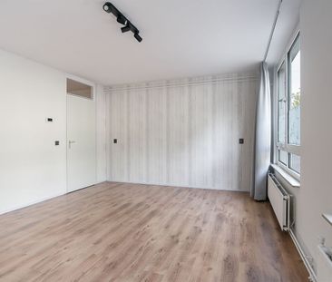 Appartement te huur: Dickenslaan 194 1102 ZX Amsterdam - Photo 1