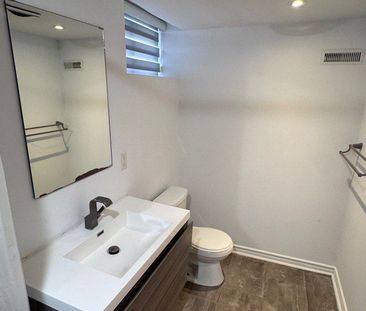 For Lease - 58 Foreht (Basement) Crescent, Aurora, Ontario - Photo 3