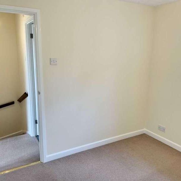 Newington Close, Frome, BA11 - Photo 1