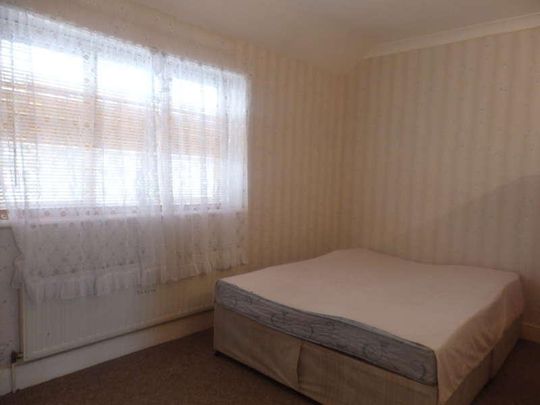 Blackborne Road Dagenham, RM10 - Photo 1