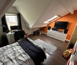 6 bedroom terraced house to rent - Photo 4