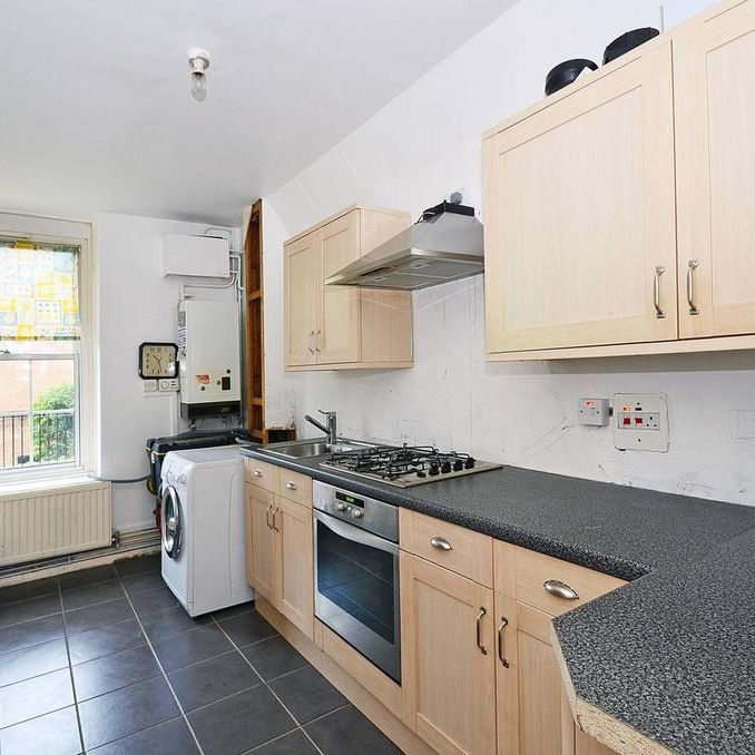 2 bedroom flat to rent - Photo 1