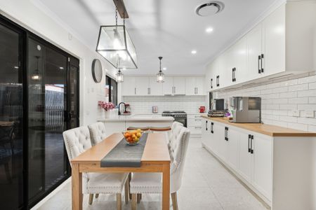 When Comfort and Style Meet - Photo 5