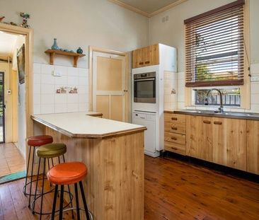 Cozy Home In A Great Location! - Photo 6