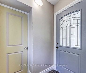 9 Redland Crescent E #(Main Floor Nanny Suite) - Photo 6