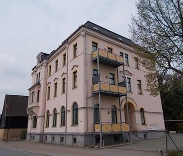 *** Großzügige 2-Zimmer mit Laminat, Wannenbad und Balkon! Stellpla... - Foto 1