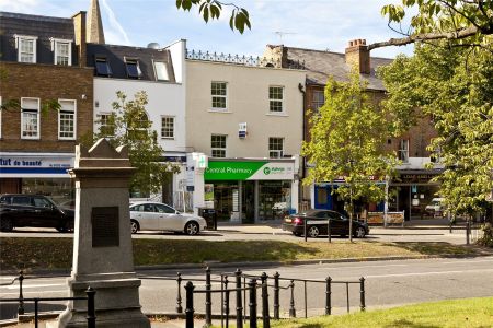 68a High Street, Esher, Surrey, KT10 flat to rent - Photo 5