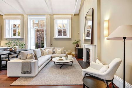 A Masterfully Refurbished Six-Bedroom Townhouse on Cranley Place - Photo 5