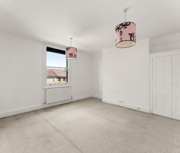 Room in a Shared Flat, Lower Addiscombe Road, CR0 - Photo 3