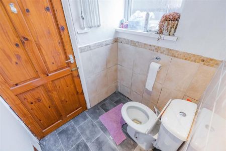 4 bedroom house to rent - Photo 2