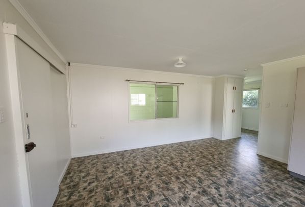 3 BEDROOM BLOCK HOME - Photo 1