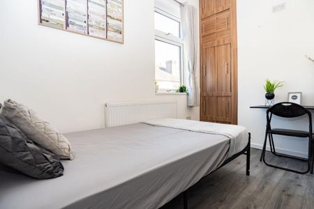 4 bedroom house to rent - Photo 3