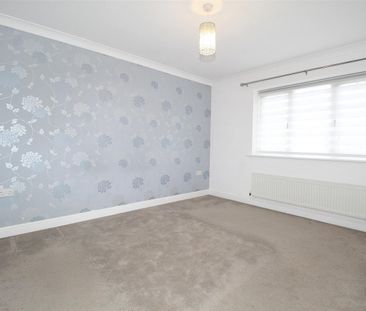 4 Bedroom House - Detached To Let - Photo 4