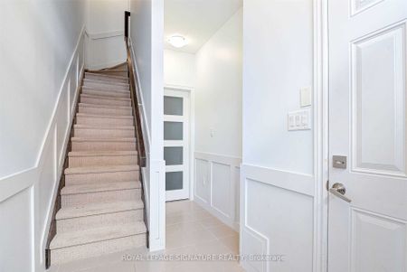 Townhouse For Lease | X8126842 - Photo 4