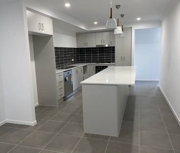 Premium Duplex Living - Photo 3