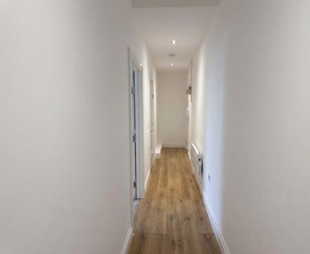 1 Bed Flat, North End, CR0 - Photo 5