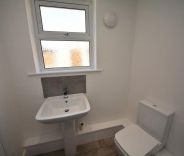 3 bed House - End Terrace for Rent - Photo 3