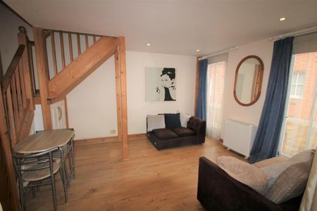 1 bedroom mews to rent - Photo 2