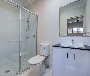 Modern Duplex In A Sought After Location! - Photo 5
