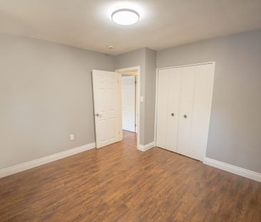 **RENOVATED MAIN UNIT FOR RENT IN ST. CATHARINES!** - Photo 5