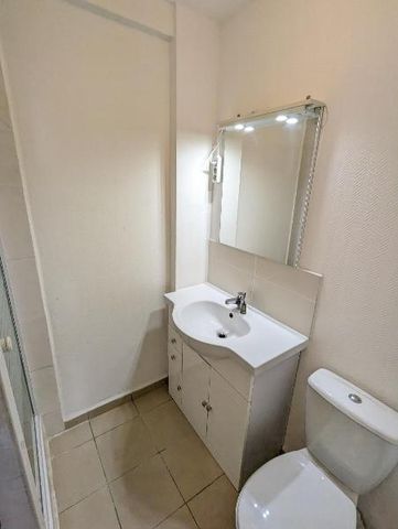 Location Appartement 1 pièce 17m² CLERMONT FERRAND 63000 - Photo 4