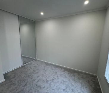 Brand-New Family Home in Riverlea Park - Photo 2