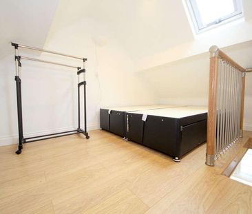 Kinderton Close, Southgate, N14 - Photo 3