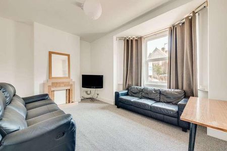 St Martins Terrace, Canterbury, CT1 - Photo 3