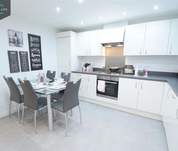 3 bedroom terraced house to rent - Photo 5