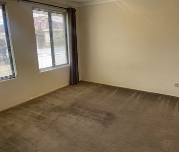 Gorgeous Gated Property! - Photo 4