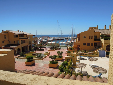 Spectacular 2 Bedroom Penthouse in Campomanes Port with Unrivalled Sea Views - Photo 5