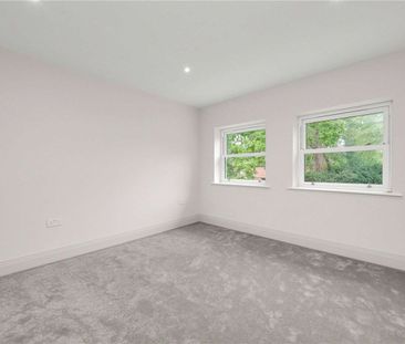 Beautifully finished new-build home just 0.5 miles from Walton-On-T... - Photo 4