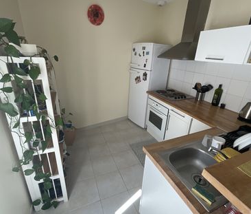 Location Appartement 1 pièce 31m² BOURGES 18000 - Photo 2