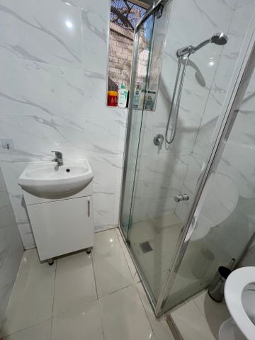 Bondi Junction - Photo 5