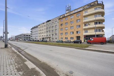 Exkluzivně nabízím k pronájmu designový byt 2+kk po kompletní rekonstrukci v Praze Kolbenova - Фото 4