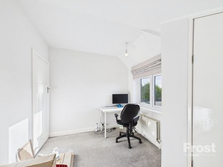 Wendover Road, Burnham, Bucks,SL1 - Photo 4