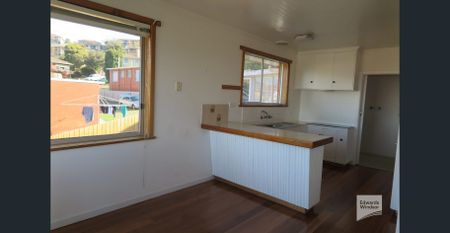 Centrally located family home in quiet location. - Photo 3