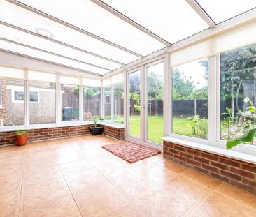 3 bedroom detached house to rent - Photo 2