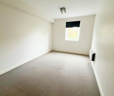 Flat to rent on - Photo 3