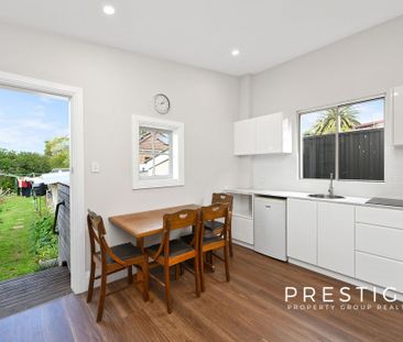 Furnished Modern One-Bedroom Flat in Prime Arncliffe Location - Photo 1