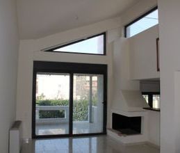 Διαμέρισμα για ενοικίαση - Αντίρριο, - Photo 1