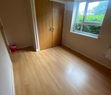 1 bedroom in a flat share to rent - Photo 6