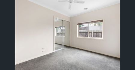 Ultimate Large Family Home - 4 Bedroom , 2 Bathroom + Multiple Living Zones - Photo 5