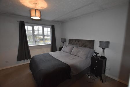 3 bedroom semi-detached house to rent - Photo 2