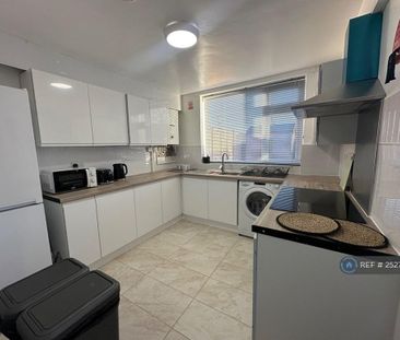 1 bedroom in a house share to rent - Photo 6